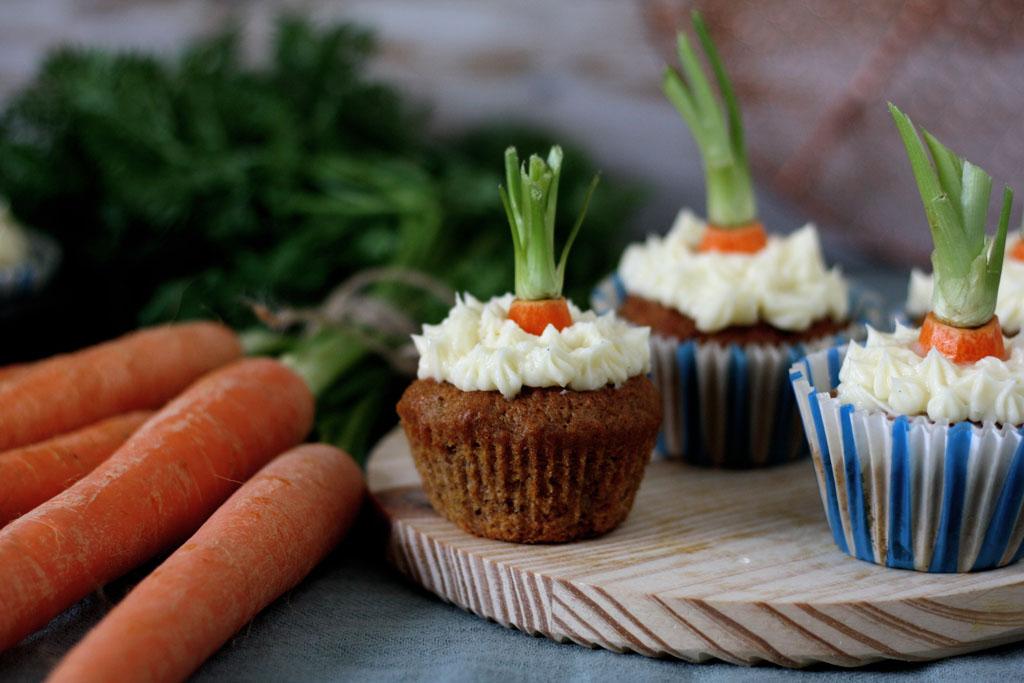 Rezeptbild: Rübli-Cupcakes mit Frischkäsecreme