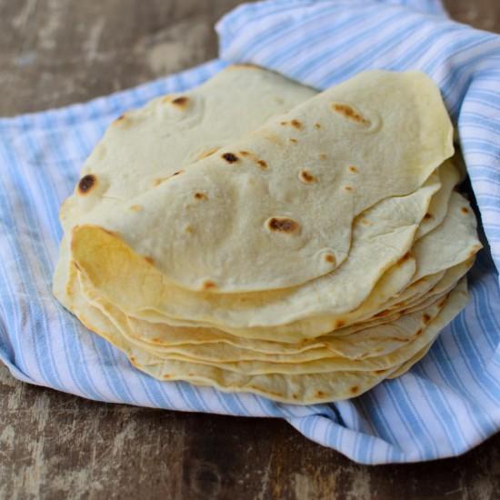 Rezeptbild: selbstgemachte Weizentortillas