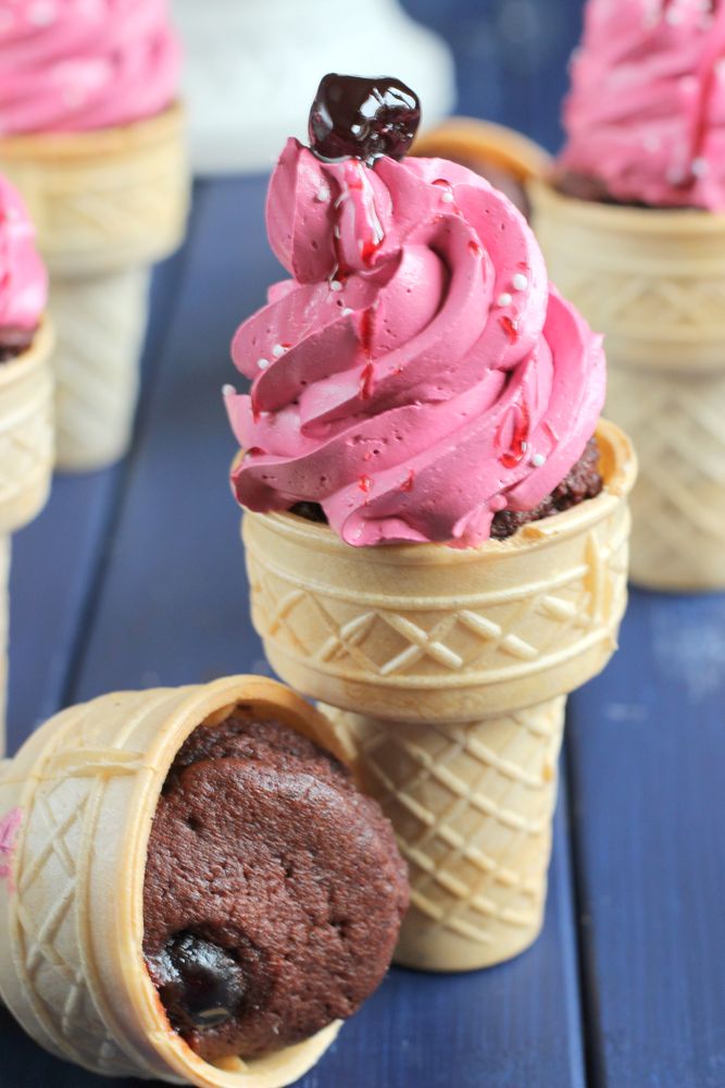 Rezeptbild: Amarena-Kirsch-Cupcakes