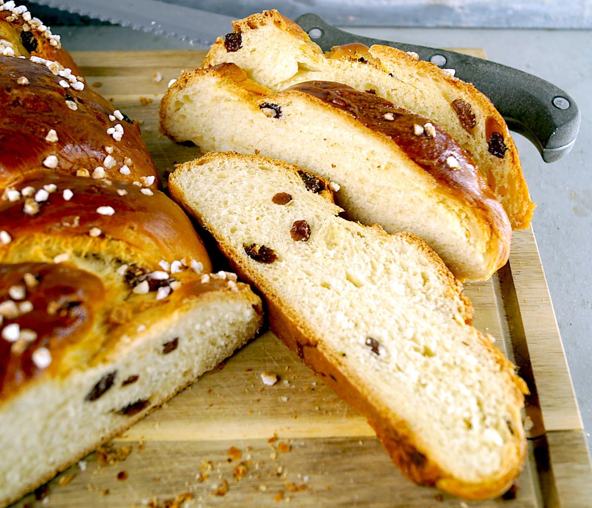Rezeptbild: Hefezopf MIT Rosinen