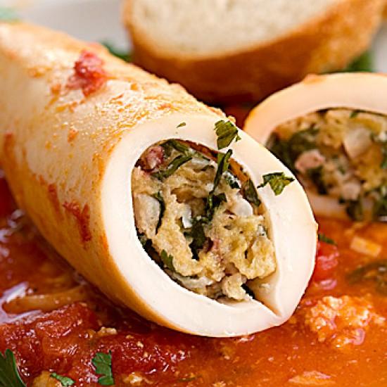 Rezeptbild: Marcella's gefüllte Kalmare mit Tomaten und Weißwein
