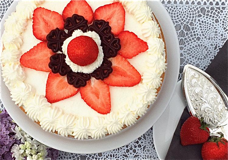 Rezeptbild: Erdbeer-Rhabarber-Torte