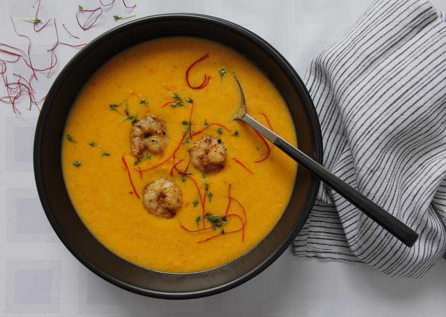 Rezeptbild: Karotten-Ingwer-Suppe mit Garnelen