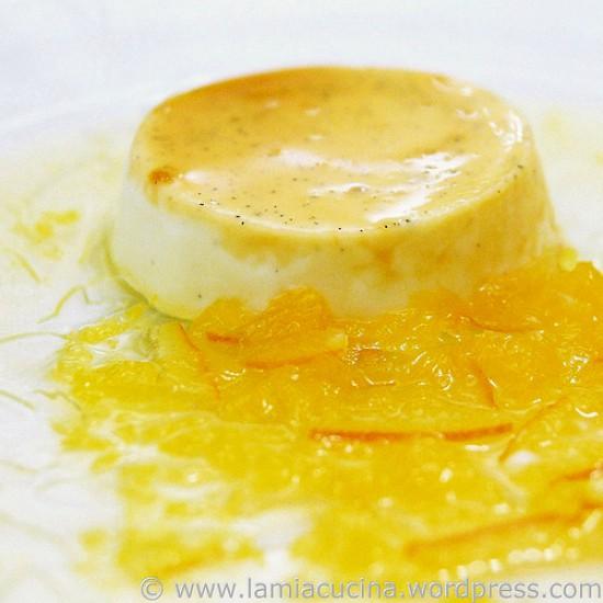 Rezeptbild: Karamell Panna Cotta mit Pomeranzen-Mandarinensauce