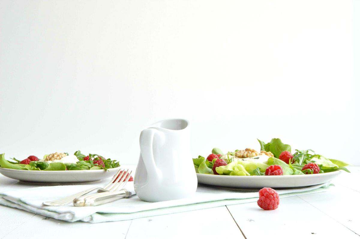 Rezeptbild: Grüner Salat mit honigglasiertem Ziegenkäse
