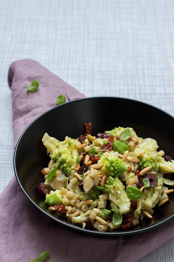 Rezeptbild: Nudelsalat mit Romanesco