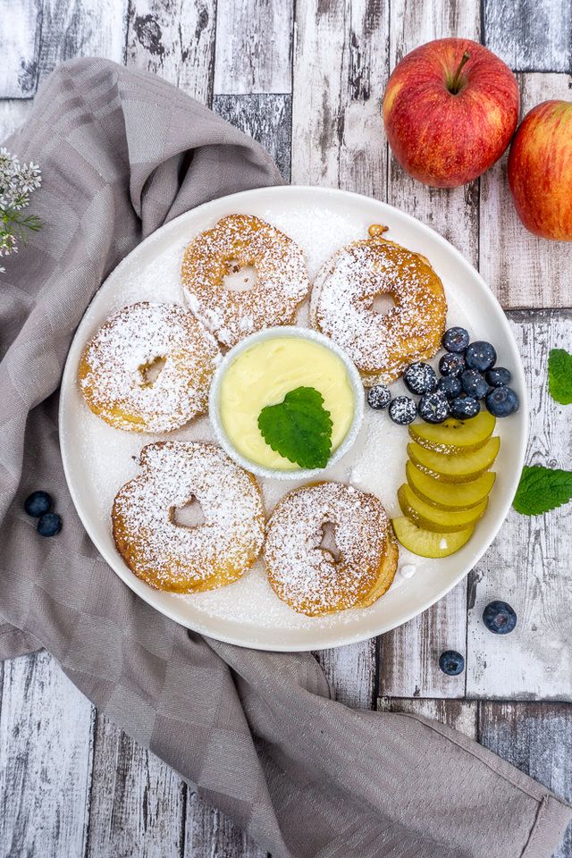 Rezeptbild: Apfelküchlein aus Österreich - Pitztaler Äpfelkiachle