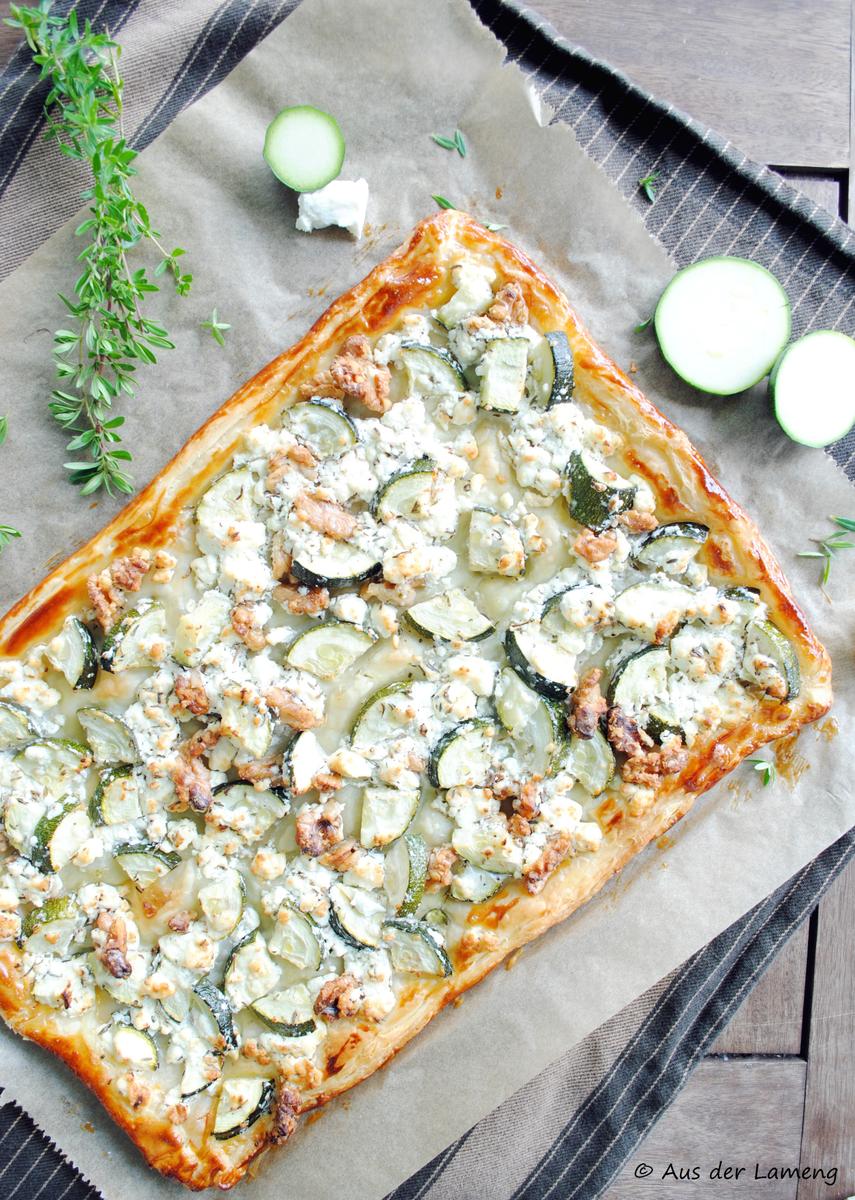 Rezeptbild: Zucchini-Blätterteig-Tarte mit Schafskäse und Walnüssen