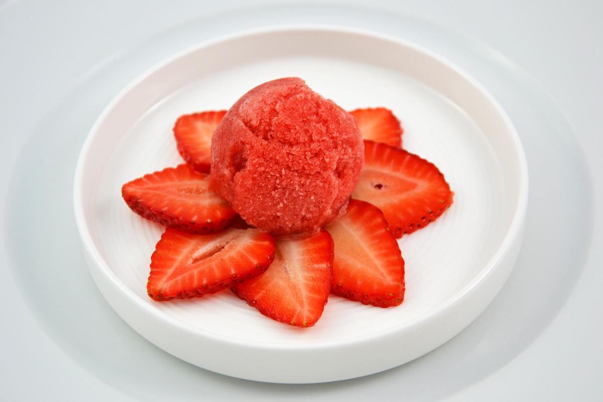 Rezeptbild: Erdbeereistee-Sorbet