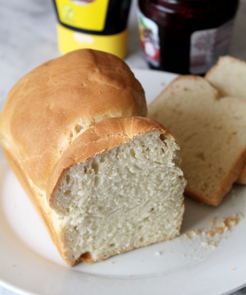 Rezeptbild: Toastbrot frisch gebacken