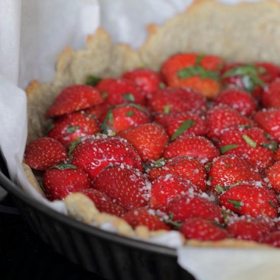 Rezeptbild: Herzhafte Tarte mit Balsamico-Erdbeeren
