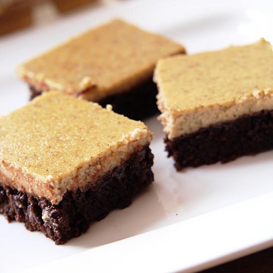 Rezeptbild: Brownies mit Vanille-Frischkäse-Creme