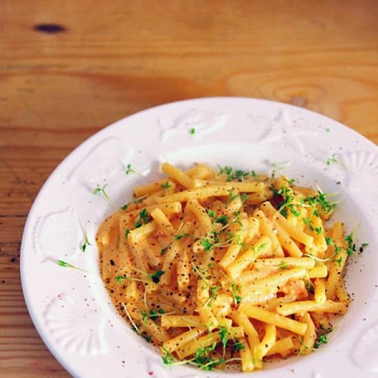 Rezeptbild: Pasta mit kräutriger Tomatencremesauce
