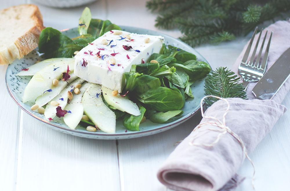 Rezeptbild: Ziegenfrischkäse-Blüten-Terrine