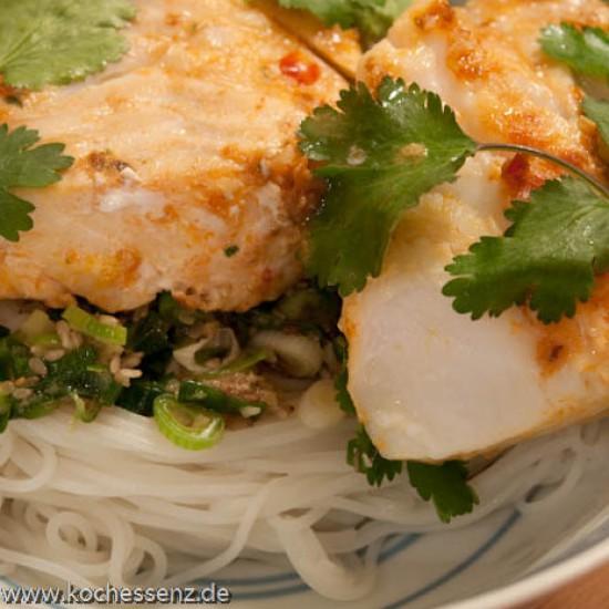 Rezeptbild: Thai-Schellfisch mit Reisnudeln