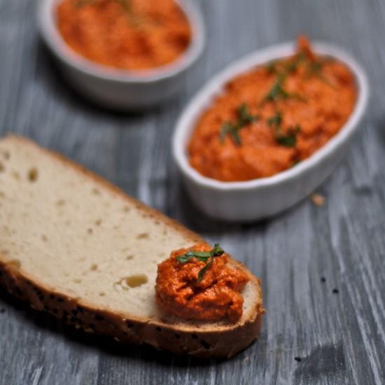 Rezeptbild: Muhamara - Dip aus gerösteter roter Paprika