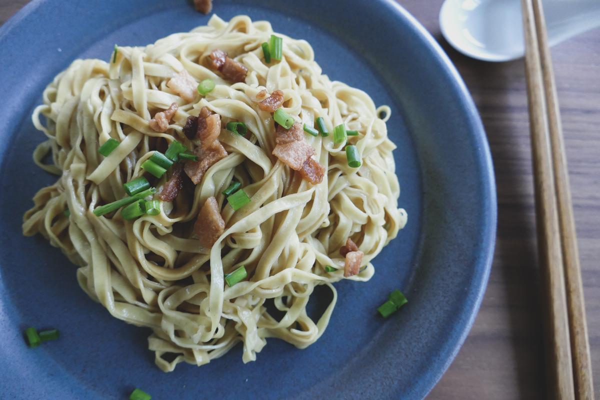 Rezeptbild: Nudeln in Schalottenöl