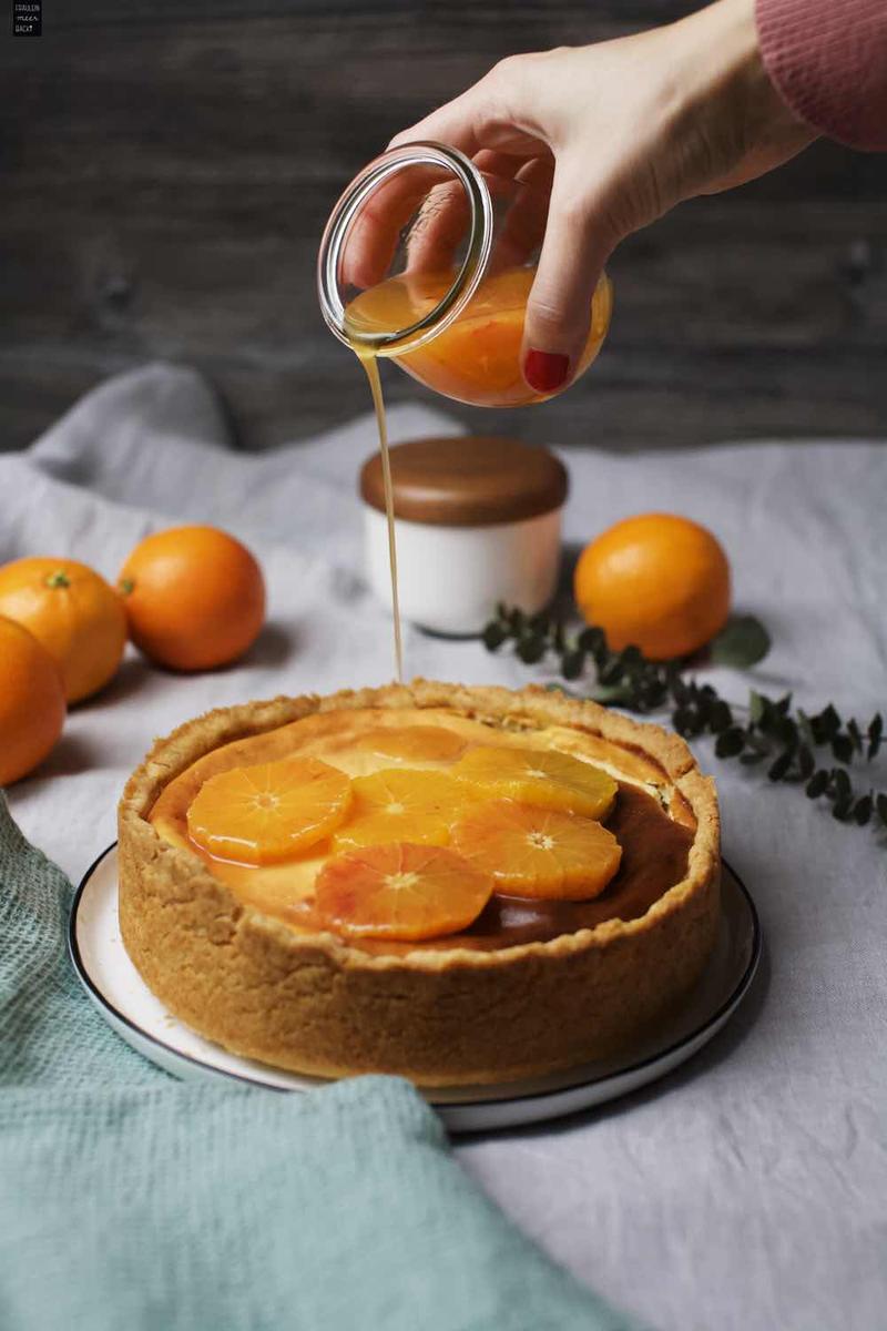 Rezeptbild: Käsekuchen mit Blutorangenkompott
