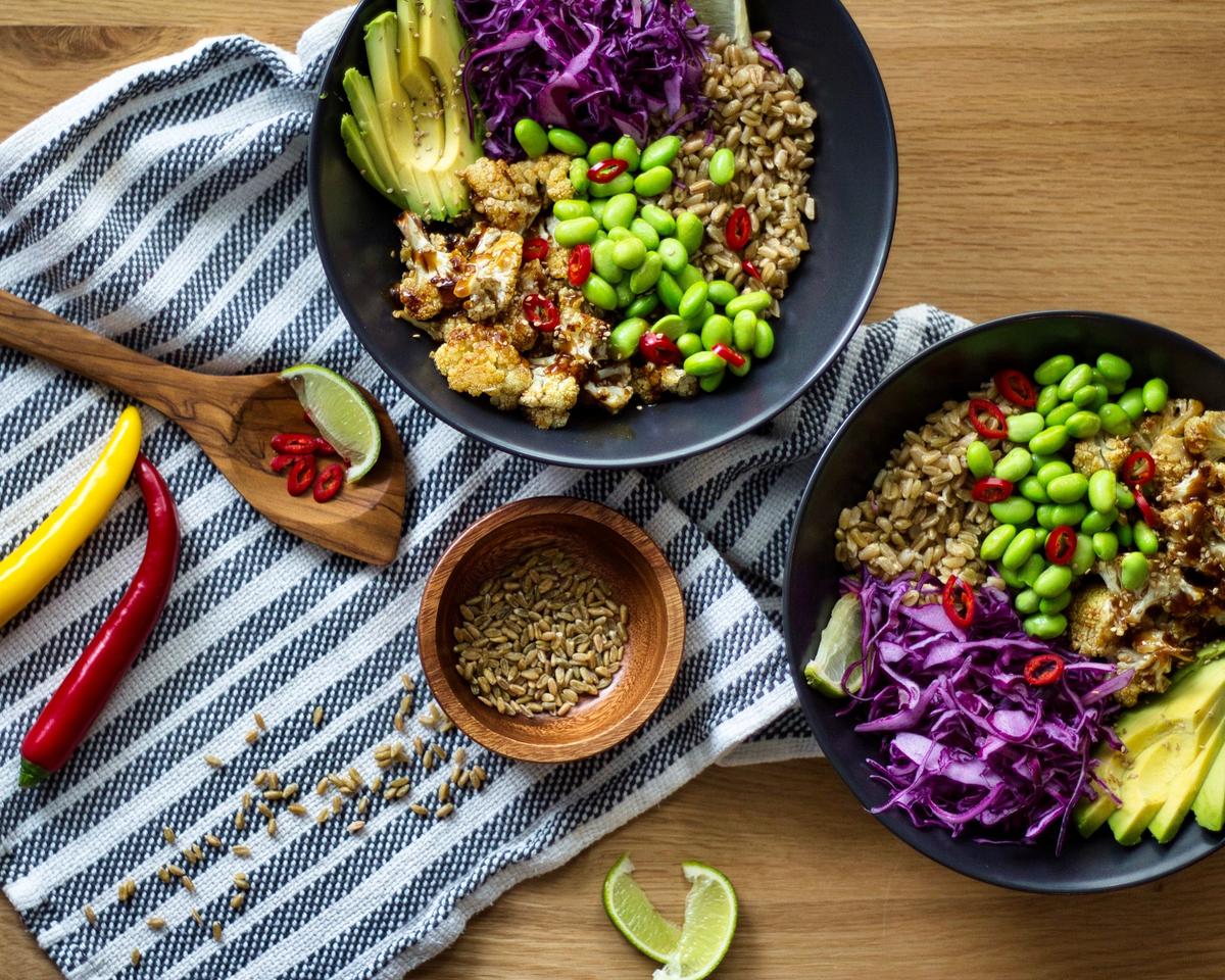 Rezeptbild: Vegane Grünkern-Hoisin-Bowl