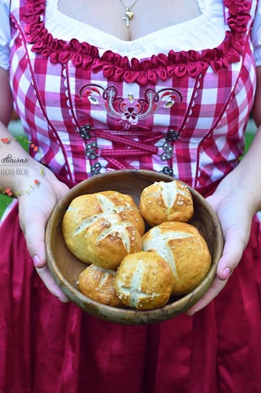 Rezeptbild: Laugenbrötchen