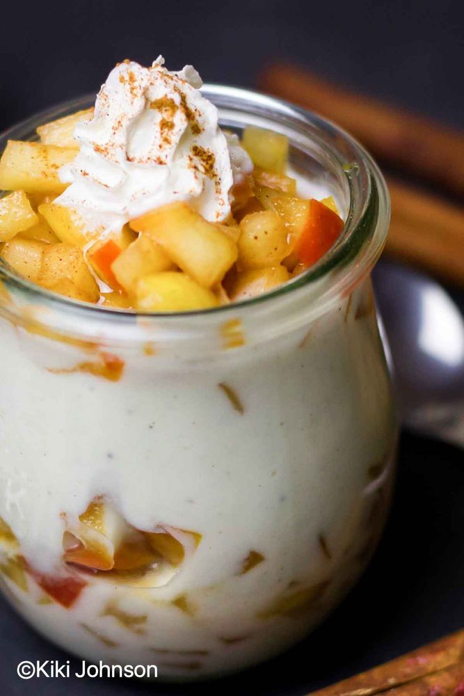 Rezeptbild: Bratapfel Dessert im Glas