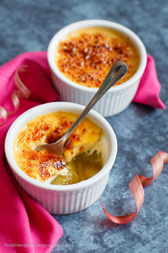 Rezeptbild: Rhabarber-Crème-Brûlée mit Vanille