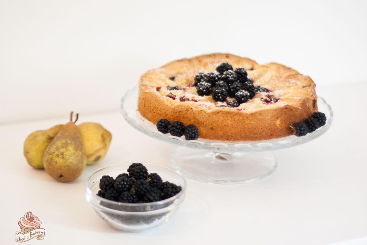 Rezeptbild: Birnen-Brombeer-Kuchen