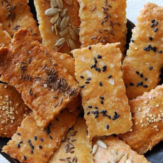 Rezeptbild: Kernige Knusper-Cracker