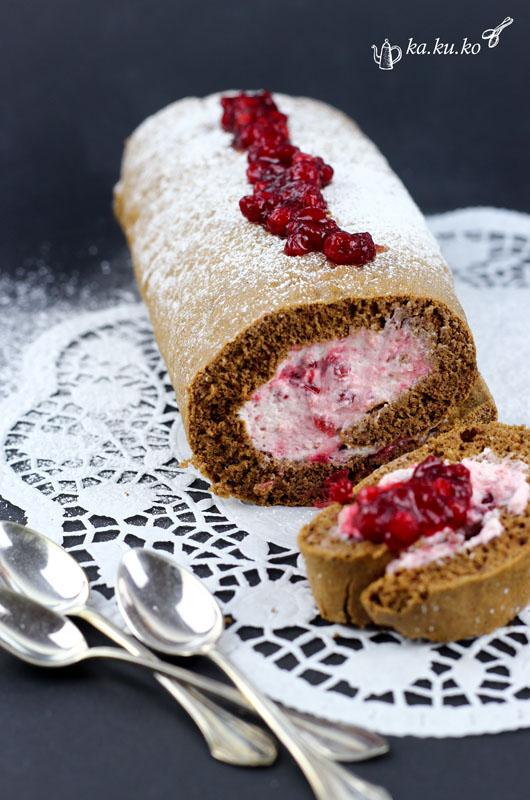 Rezeptbild: Preiselbeer-Biskuitrolle