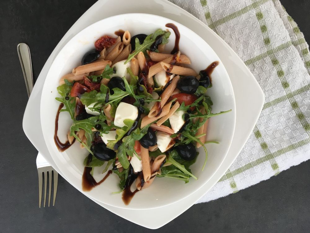 Rezeptbild: Mediterraner Nudelsalat - Low Carb