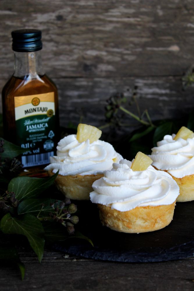 Rezeptbild: Ananas-Rum-Zauberkuchen