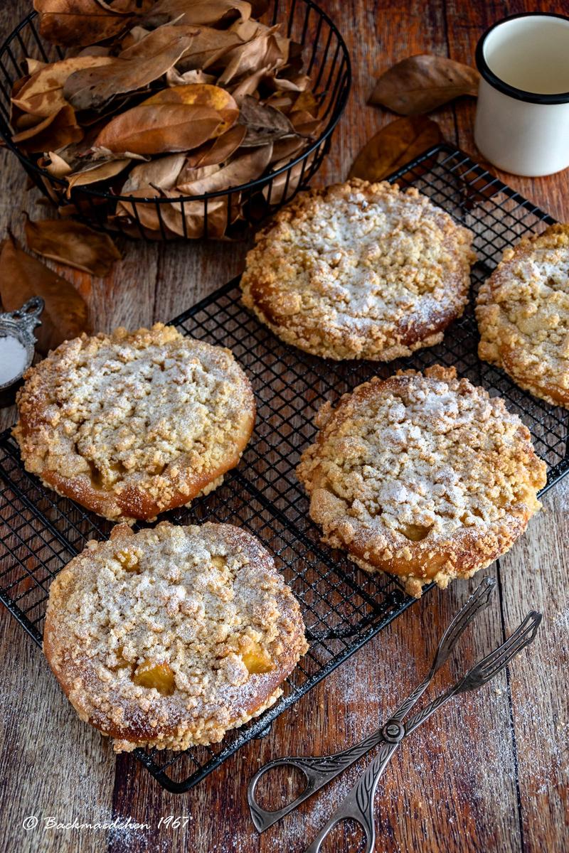 Rezeptbild: Apfel-Streuseltaler