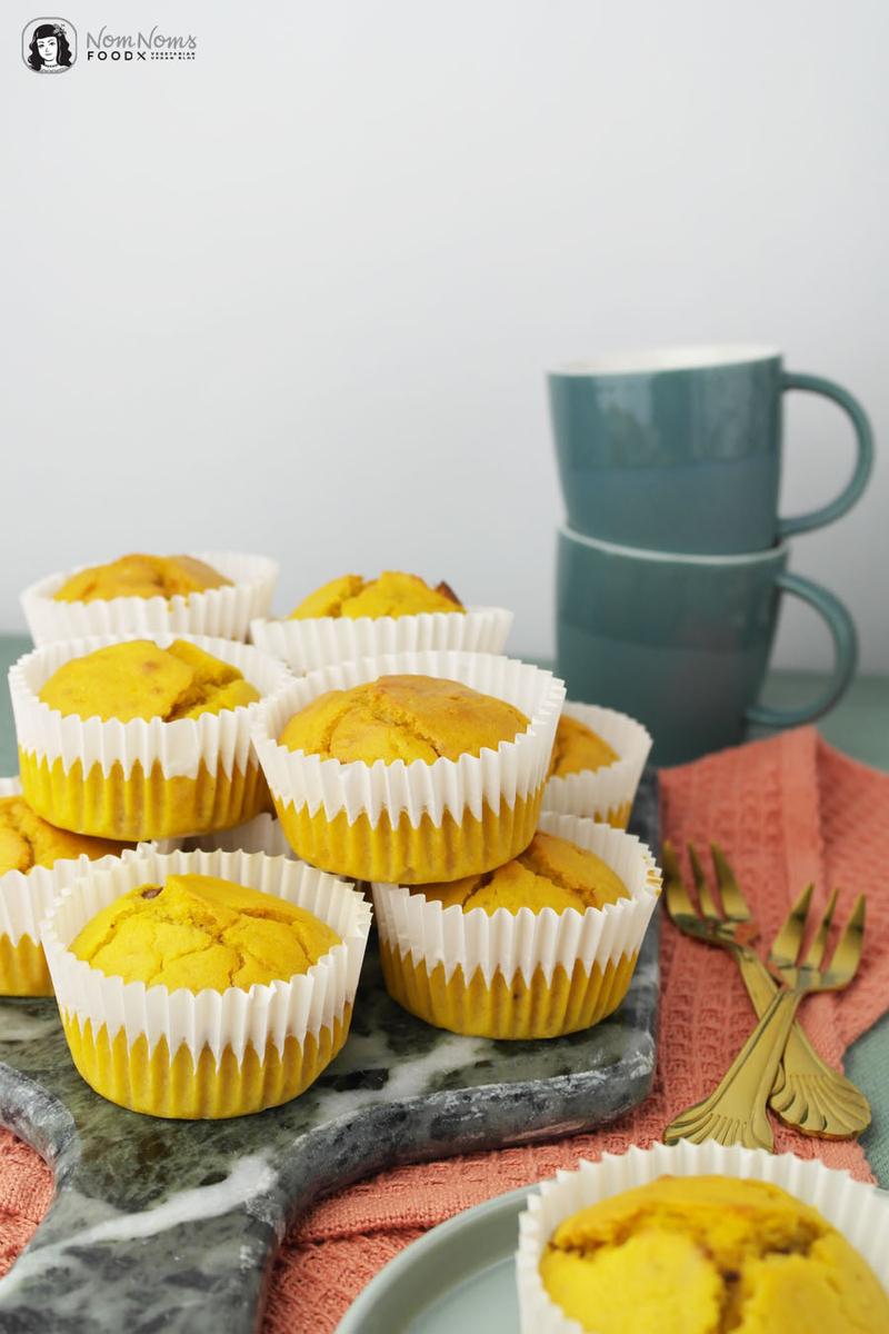 Rezeptbild: Herzhafte Kurkuma Latte Süßkartoffel Muffins mit Datteln