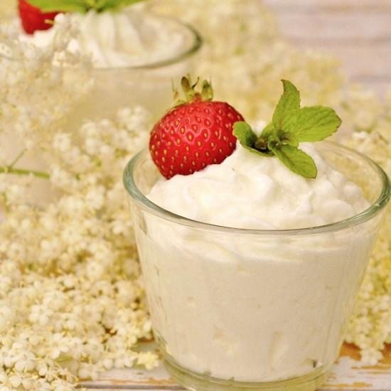 Rezeptbild: Holunderblüten-Mousse