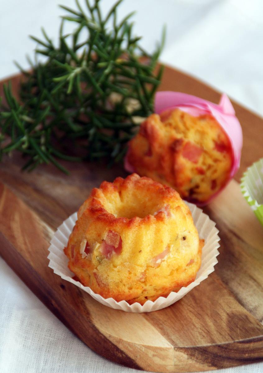 Rezeptbild: Mini-Parmesan-Schinken-Gugel
