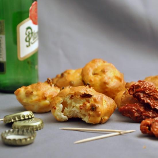 Rezeptbild: Muffins mit trockenen Tomaten und Feta