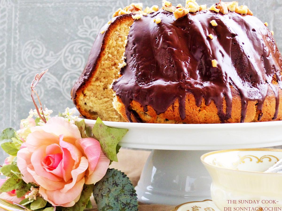 Rezeptbild: Vanille-Bananen Gugelhupf mit Spekulatius-Schokoladenglasur