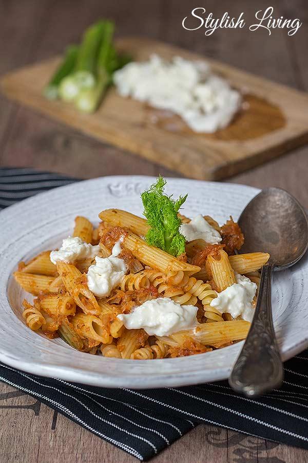 Rezeptbild: Pasta mit Fenchel-Tomaten-Gemüse und Büffelmozzarella