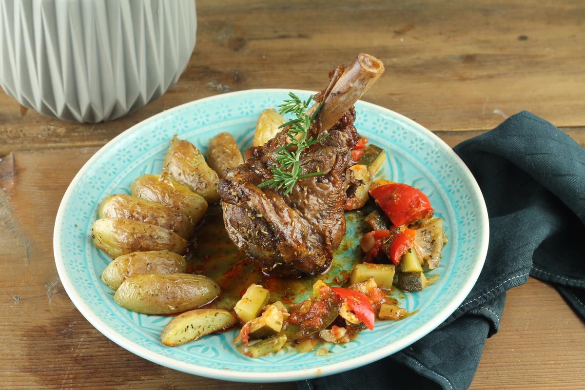 Rezeptbild: Geschmorte Lammhaxe