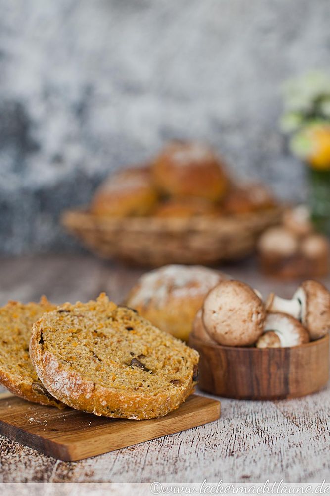 Rezeptbild: Süßkartoffel-Pilz-Brötchen