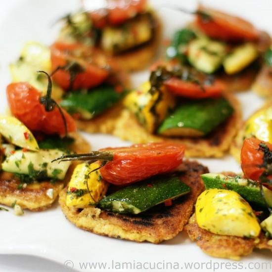 Rezeptbild: Sommergemüse auf Polenta