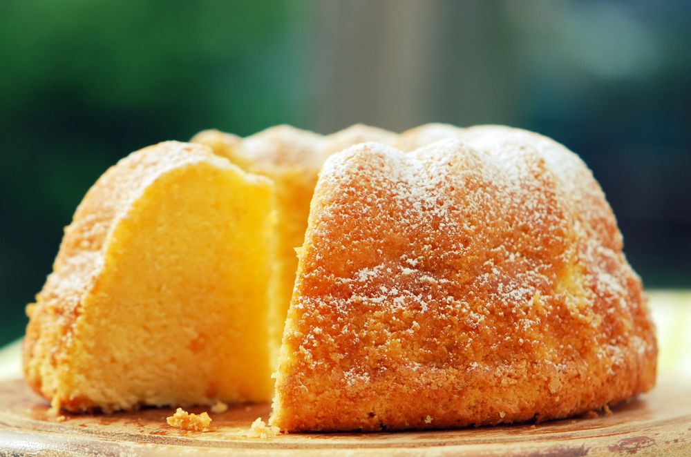 Rezeptbild: Saftiger Eierlikörkuchen mit Apfel