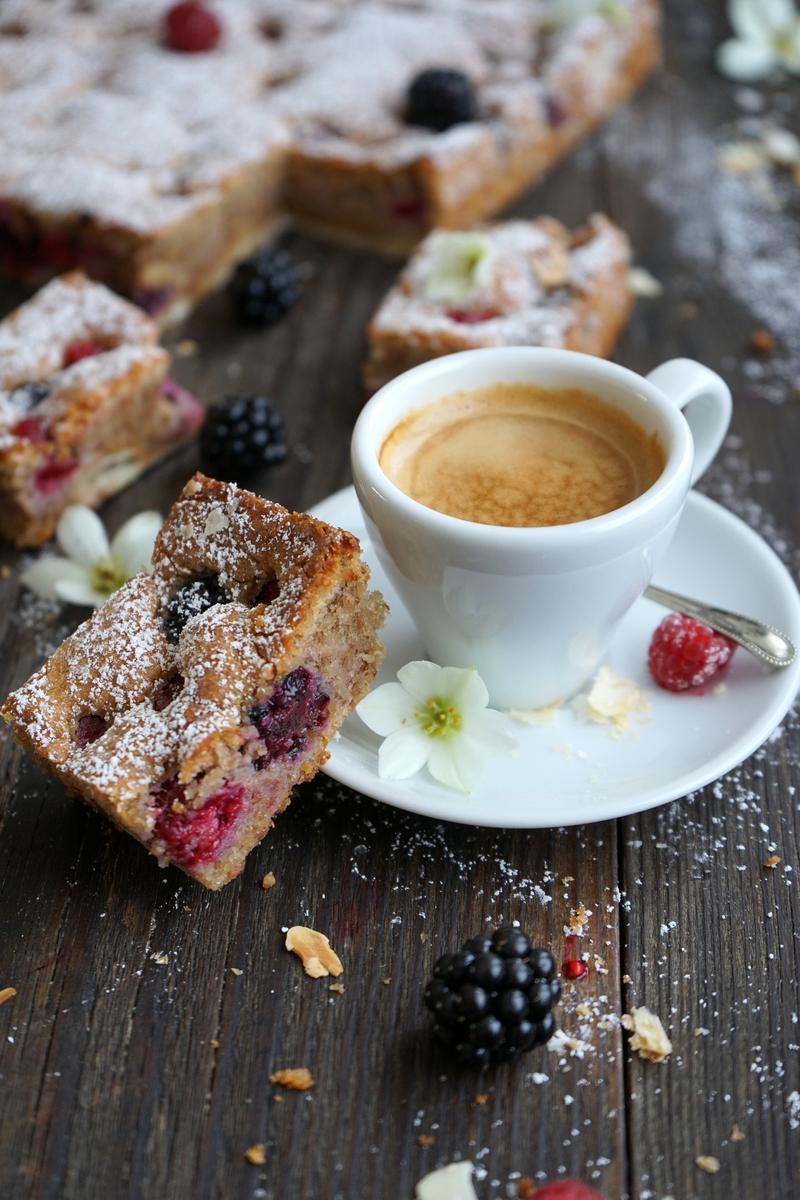 Rezeptbild: Beeren-Mandelkuchen mit nur 8 Zutaten