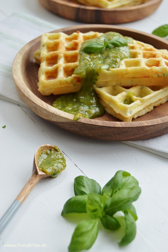 Rezeptbild: Zucchini Parmesan Waffeln