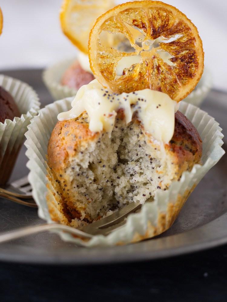 Rezeptbild: Mohn-Zitronen-Muffins mit weißer Schokolade