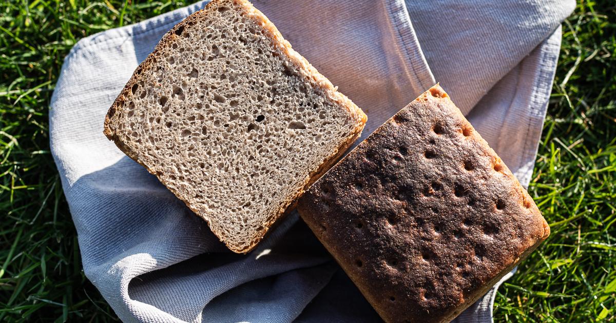 Rezeptbild: Backen OHNE Hefe: Mildes-Kasten-Graubrot