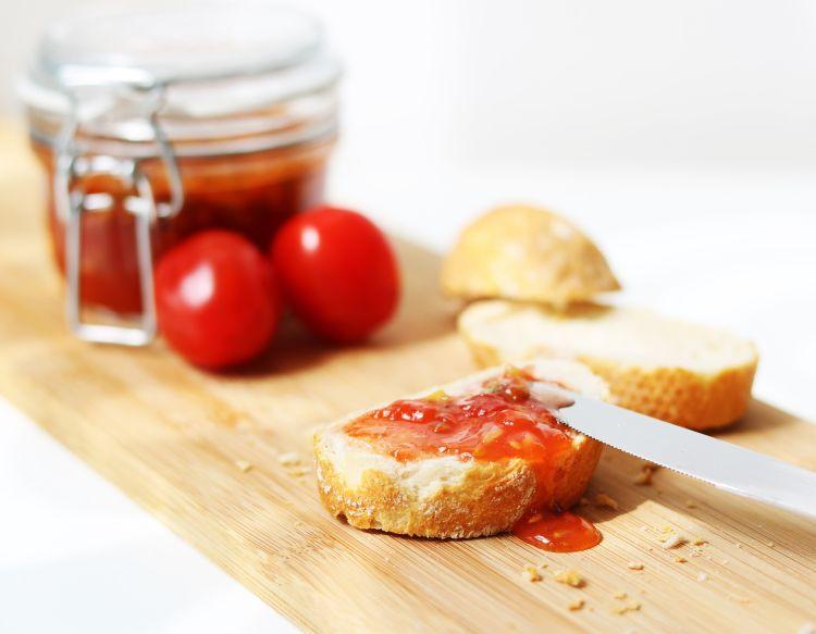 Rezeptbild: Tomatenmarmelade mit Amaretto und Pistazien