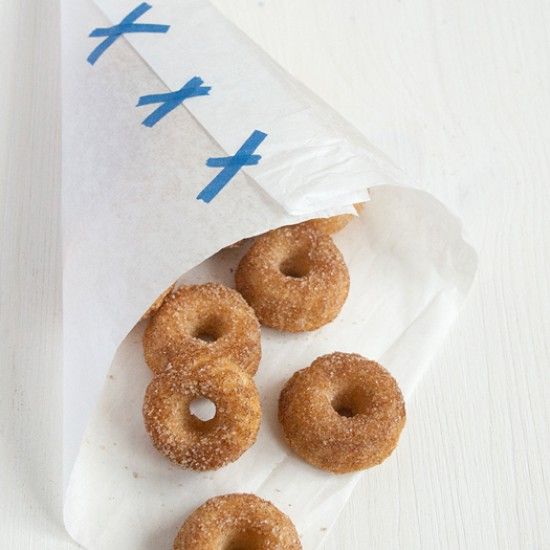 Rezeptbild: Mini Doughnut Gugl
