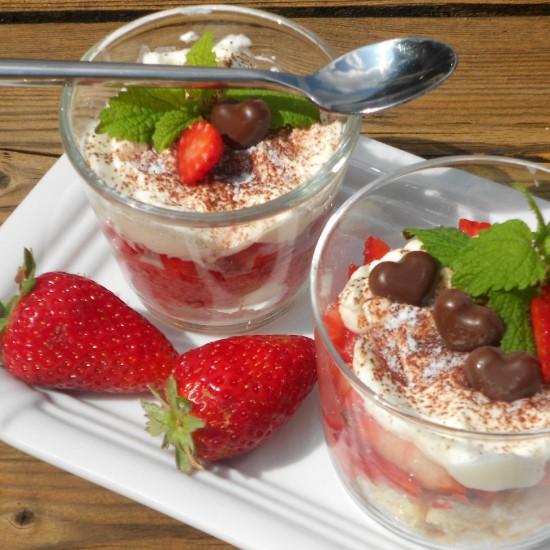 Rezeptbild: Erdbeer-Tiramisu