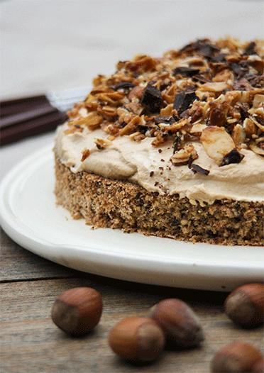 Rezeptbild: Schwedische Nusstorte mit Kaffeecreme – Nöttårta med kaffegrädde